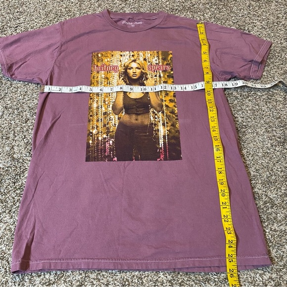 Britney Spears Concert T-Shirt Size Medium in Raspberry Pink - Picture 6 of 6